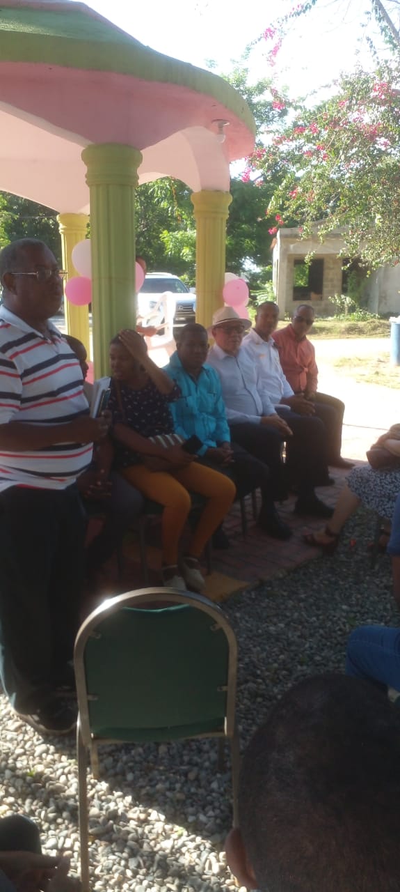Noticias inauguracion del parque de la comunidad  de la Gina, con la presencia del director ejecutivo de fedodim el Dr. Pedro Richardson
