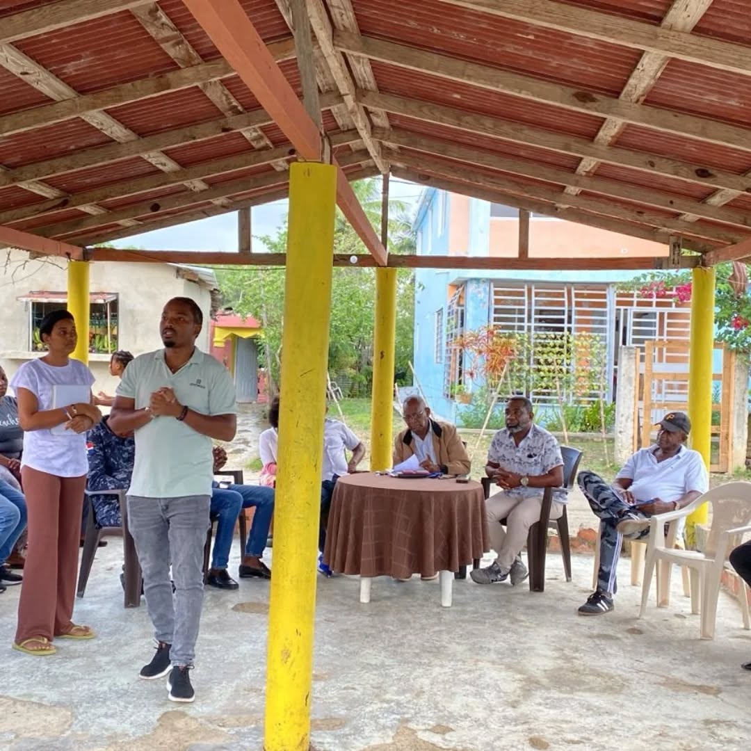 Junta Municipal de Hato Viejo sostiene encuentro con la Junta de Vecinos Hato Viejo 2  adentro